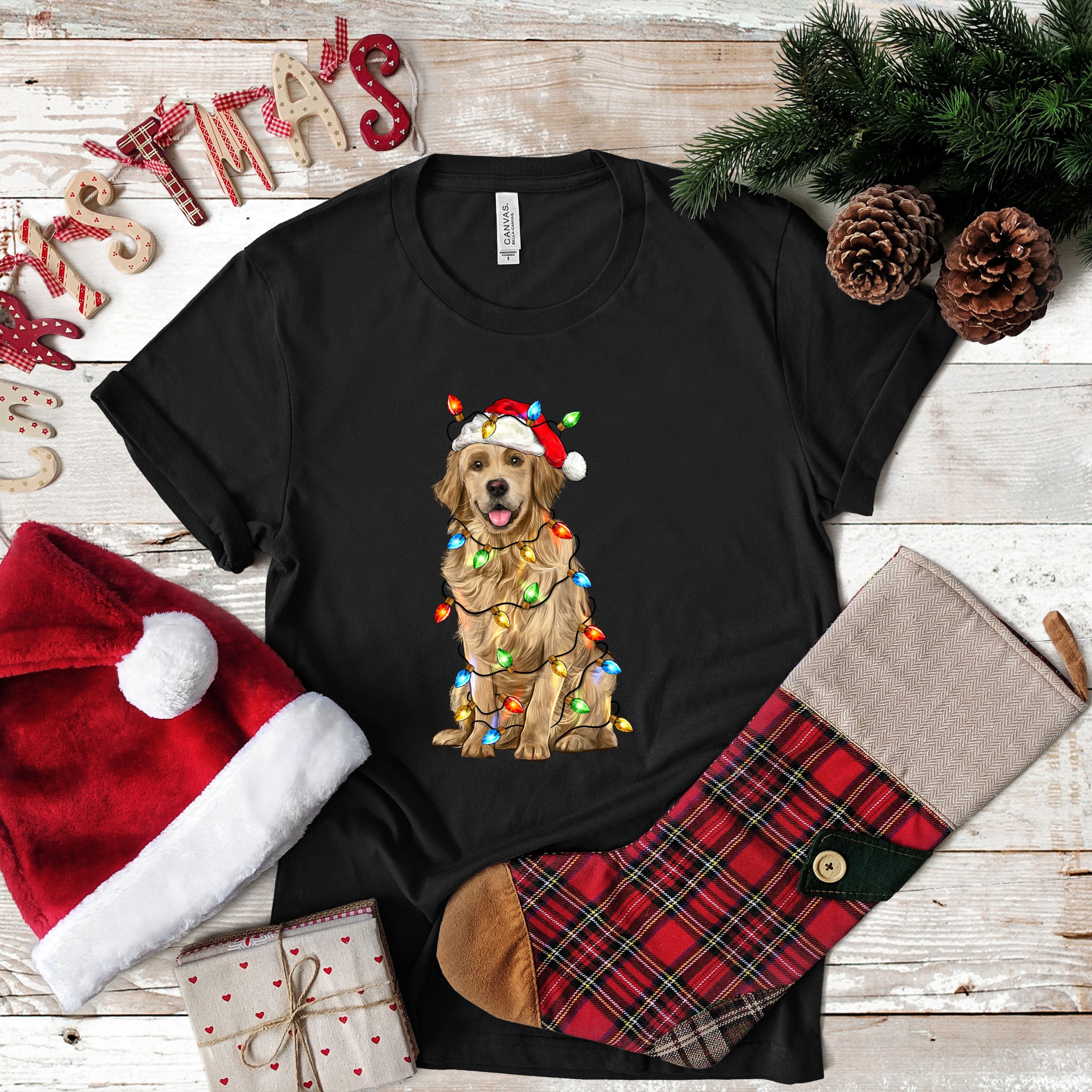 GOLDEN RETRIEVER CHRISTMAS LIGHTS TSHIRT