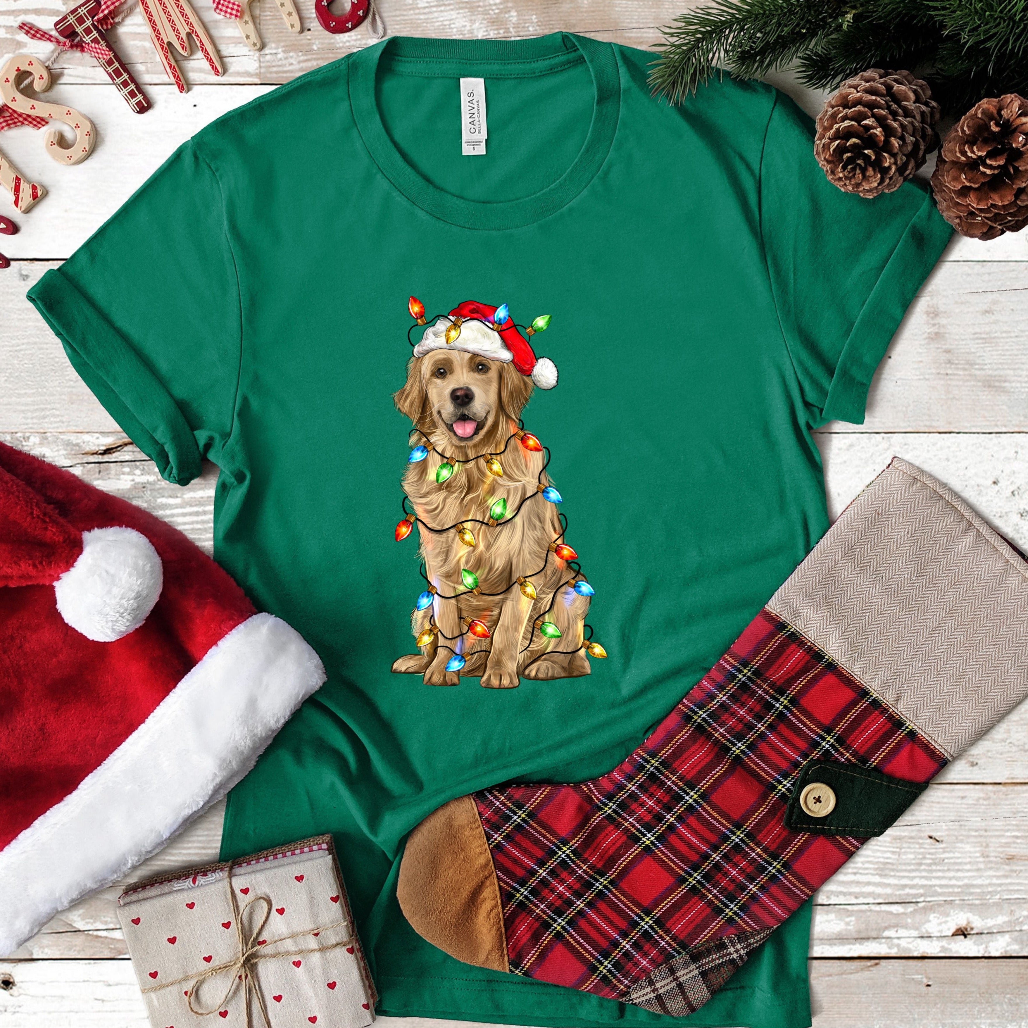 GOLDEN RETRIEVER CHRISTMAS LIGHTS TSHIRT